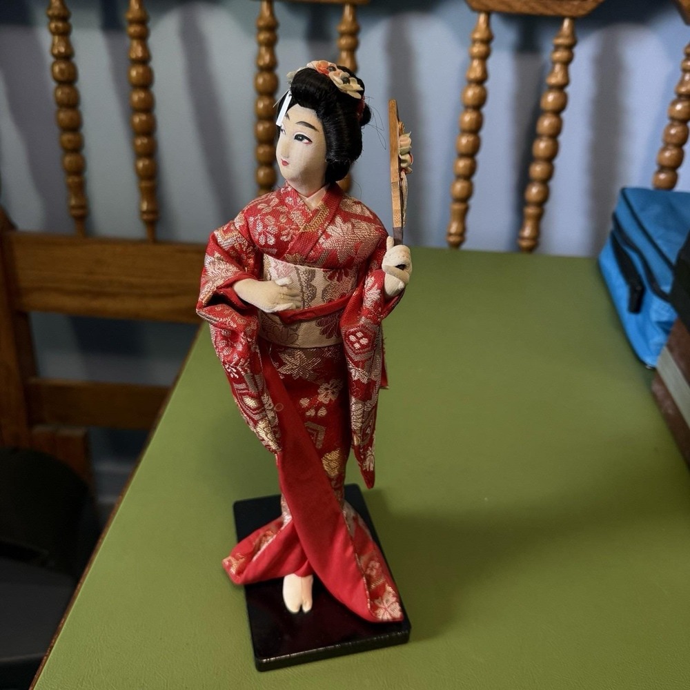 Vintage NISHI & Co. LTD. Japanese Kneeling Geisha Doll  Red Maroon 12"